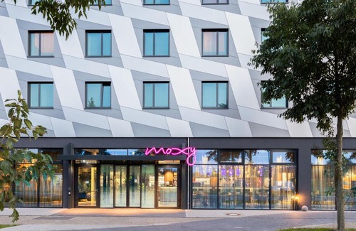 Waltersdorf Hotel | Moxy Berlin Airport