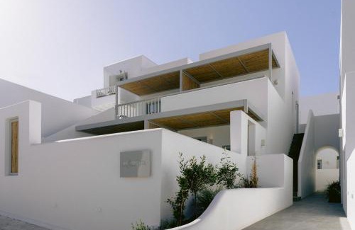 Naousa Hotel | Mr & Mrs White Paros Suites & More