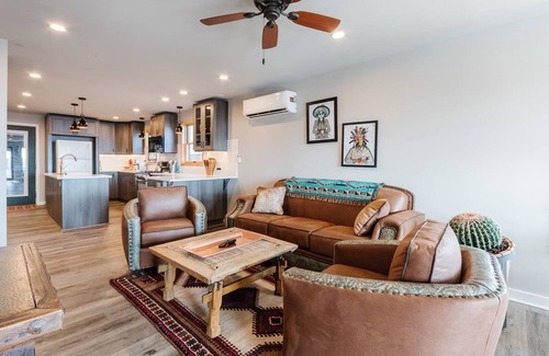 Jerome Casa | Mrs. Garcia's Bungalow W/ Captivating Views