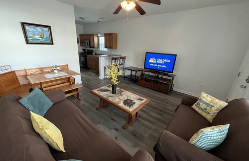 Myrtle Beach Cabaña | MRV13S, cabaña de 2 dormitorios en Myrtle Beach, a 1 cuadra de la playa.