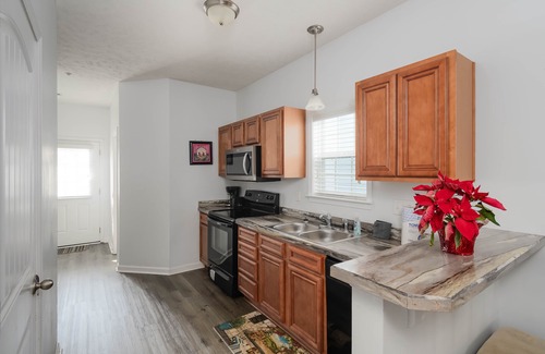 Myrtle Beach Cabaña | MRV13S, cabaña de 2 dormitorios en Myrtle Beach, a 1 cuadra de la playa.