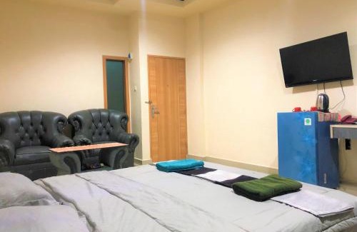 Pinrang Hotel | MS Hotel Pinrang Mitra RedDoorz