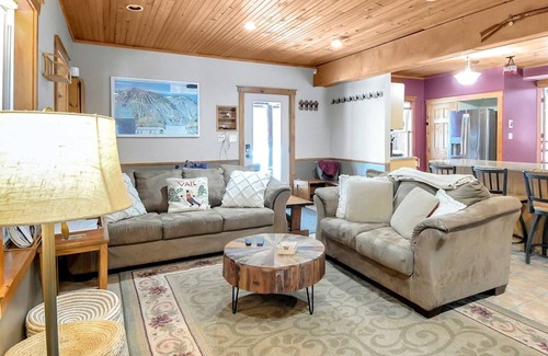 Mount Holly Casa | Mt. Holly Haven Hot Tub + Games Near Okemo
