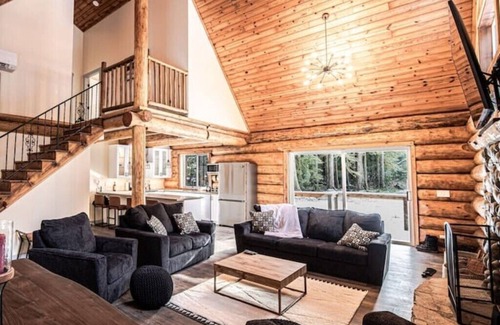 Lime Kiln Cabina | Mt Pilchuck View Cedar's Cabin