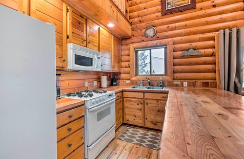 Angel Fire Casa | Mtn Bike Retreat in Angel Fire: 4 Blocks to Lift!