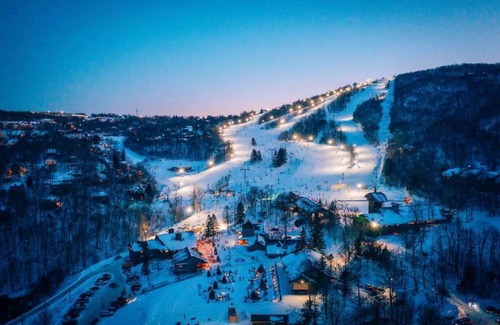 Beech Mountain Chalet De Esquí | Mtn Oasis! HotTub! Pets Approved! 5min to Ski!