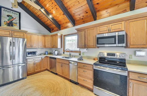 Windham Casa | Mtn-View Home w/ Deck on 4 Acres in Windham