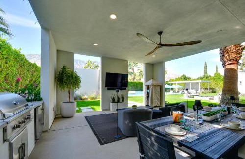 Palm Springs Casa | Mtn Views and Outdoor Oasis Palm Springs Home!