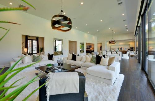 Palm Springs Casa | Mtn Views and Outdoor Oasis Palm Springs Home!