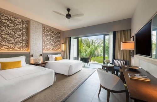 Plaine Magnien Hotel | 4 Units | Exclusive Island Retreat with Ocean Views – Anantara Iko Mauritius