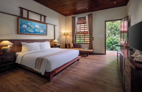 Hoa Lu Hotel | Mua Valley Lodge