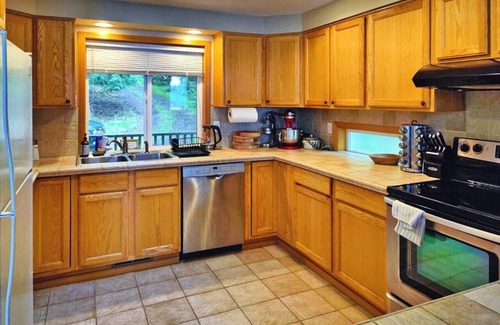 Lopez Island Casa | Mud Bay Waterfront - Wi-Fi - Tons of Privacy