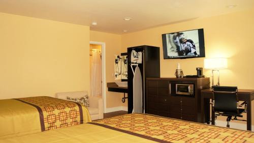 Almonte Hotel | Muir Woods Lodge