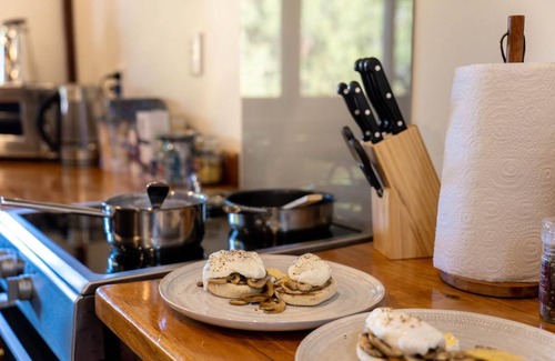 Kinloch Chalet De Esquí | Muirs Reef Lodge, Kinloch holiday home Lake Taupo. Private mountain & lake views