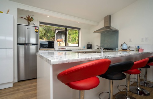 Mangonui Casa | Muller's Landing - Wide views over Mangonui Harbour