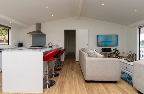 Mangonui Casa | Muller's Landing - Wide views over Mangonui Harbour