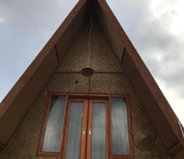 Kecamatan Montong Gading Casa | Muni's Terrace Bungalow