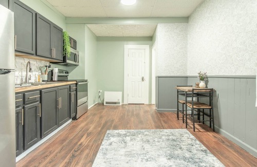 Adams Casa | Cozy Studio style apartment with queen Murphy bed and home theater
