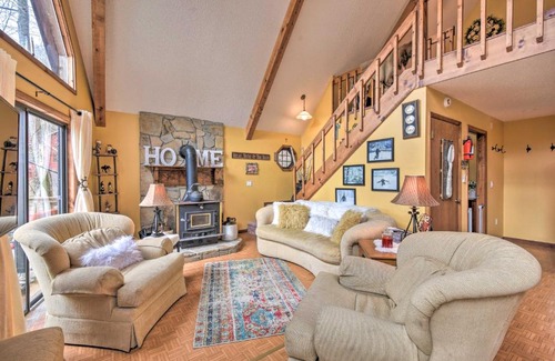 Murphy Casa | Murphy Cabin with Fire Pit, River and Mountain Views!