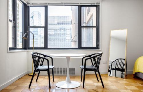 Tudor City Apartamento | Murray Hill Studio w Doorman Gym Pool Parking NYC-582