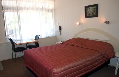 Swan Hill Hotel | Murray River Motel