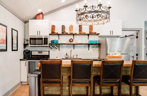 Green Hills Apartamento | Music Themed Getaway Minutes from Downtown Nashville