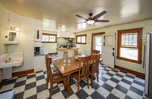 Tomahawk Casa | Muskie River Lodge – Where History Meets Comfort