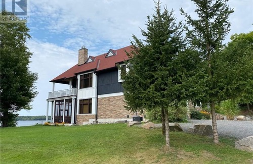 Windermere Cabaña | Muskoka Luxury on Lake Rosseau