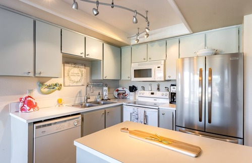 Freeland Condominio | Mutiny Bay Condo by AvantStay | Walk to the Beach