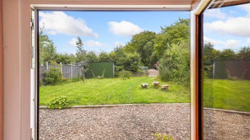 Bethania Casa | Mwsogl - Luxurious Family Fishing Lodge Near Aberaeron With Private Fishing