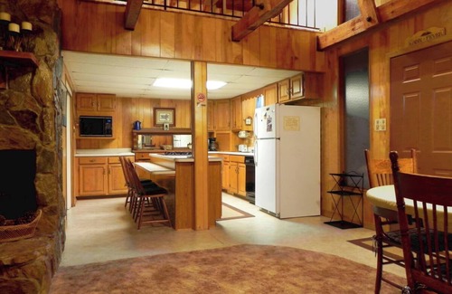 Otto Cabina | My Cabin In The Mountains: Quiet, Relaxing, Affordable.