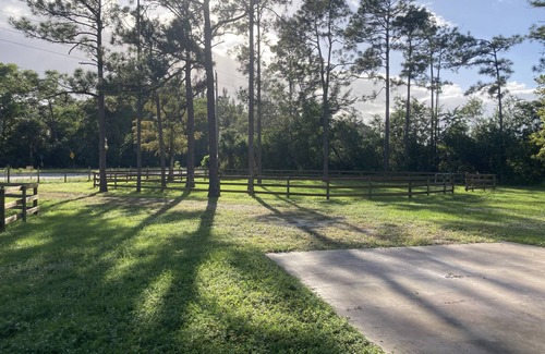 Loxahatchee Groves Casa | My Happy Place: Spacious 4-bedroom house with AC in Loxahatchee Groves