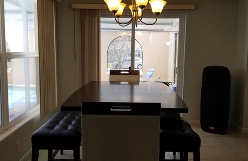 Jasmine Lakes Casa | Mi casa tiene 3 recámaras, 2. 5 baños con piscina al aire libre; tiene una bañera de hidromasaje para que disfrutes