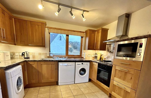 Clachtoll Casa | Myrtle Cottage - hermosas vistas al mar!