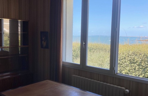 Pornichet Villa | "Beachfront villa in Pornichet, with direct access to the sea"