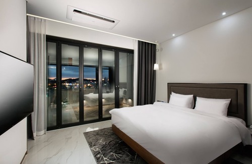 Jeonju Hotel | N Bridge Hotel