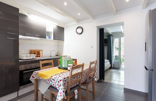 Niolon Casa | 'Gîte Calanques La Vesse reformada' con vistas a la montaña, Wi-Fi y aire acondicionado