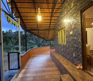Virarajendrapet Villa | Naad Alaya Estate Stay