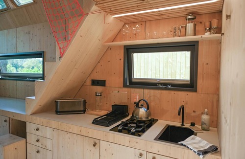 Salem Casa | Nachhaltig & Klimaneutral Übernachten im Green Tiny House Pioneer mit Seeblick