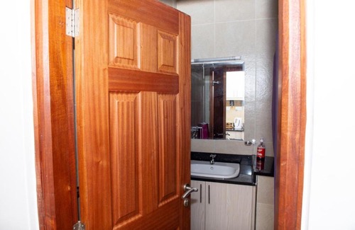 Nairobi West Apartamento | NAIROBI WEST STUDIO NEAR NYAYO STADIUM