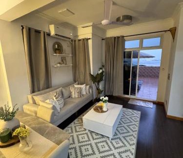 Male Apartamento | Nalahost 2BR Seaview Terrace apartment