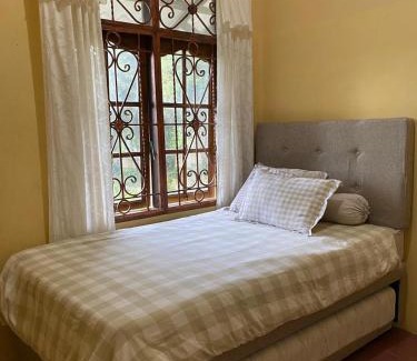 Berastagi Casa | 'Nanini Backyard' Home Stay