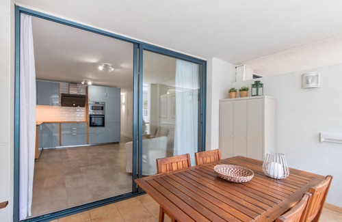 Puerto Naos Apartamento | Apartamento 'Naos' con vistas al mar, Wi-Fi y aire acondicionado