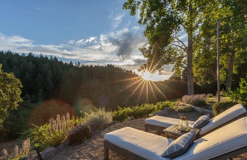 Calistoga Casa | Napa Valley resort style living w/pool & jacuzzi close to all!