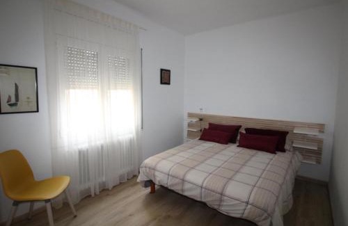 Llanca Apartamento | NARCIS MONTURIOL - Apartamento con terraza y vistas a la playa del port de Llançà. - ES-228-79
