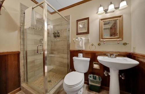 Fish Camp Hotel | Narrow Gauge Inn