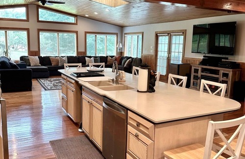 Narrowsburg Casa | Narrowsburg Lake House Estate