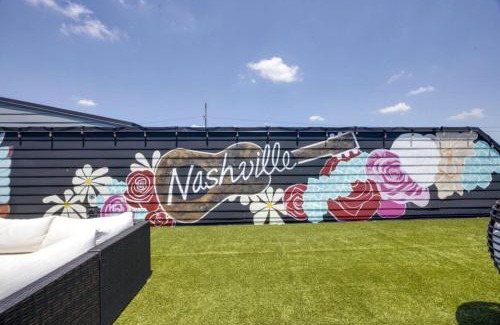 Nashville Casa | Nashvilla Townhome Gigantic Rooftop Pure Luxury