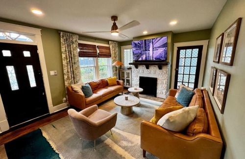 East End Casa | Nashville Fatherland Cottage