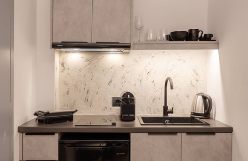 Tholos Hotel | Nastram Suites Oia